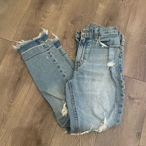 Abercrombie High Rise Mom Jean 25 short